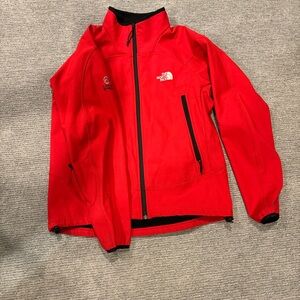 Red Northface shell / windbreaker Women’s M